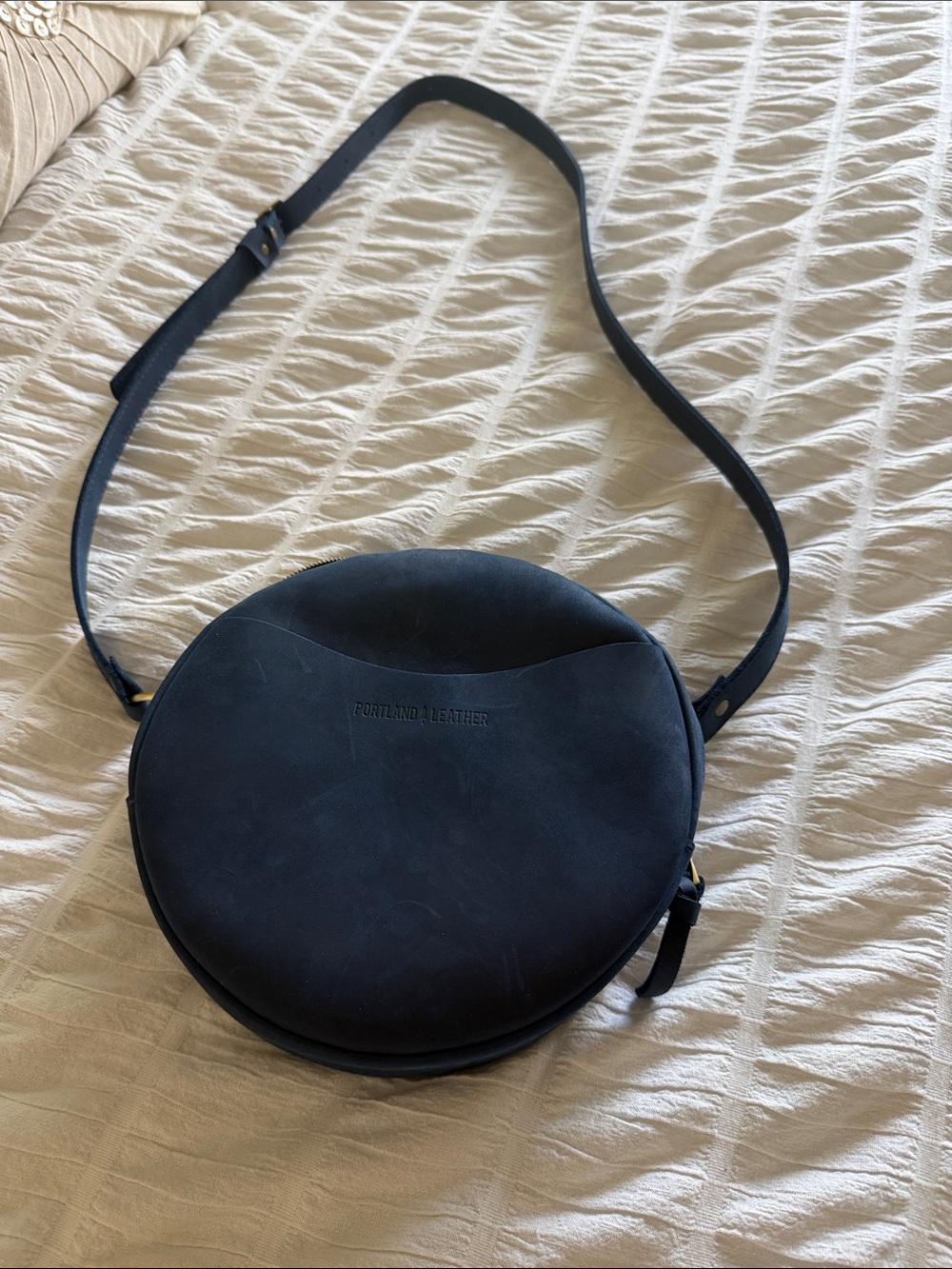 Portland Leather Round Crossbody Bag in Black
